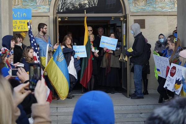 Jewish Community Shows Support at Ukraine Rally